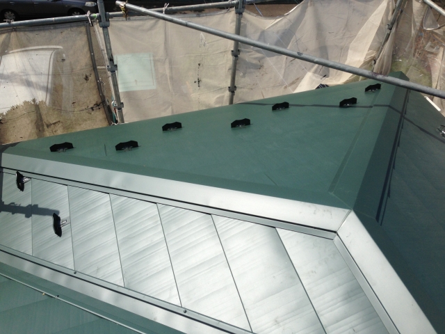 葺き替え直後の屋根