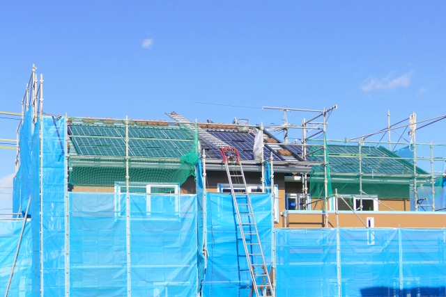 屋根工事の様子